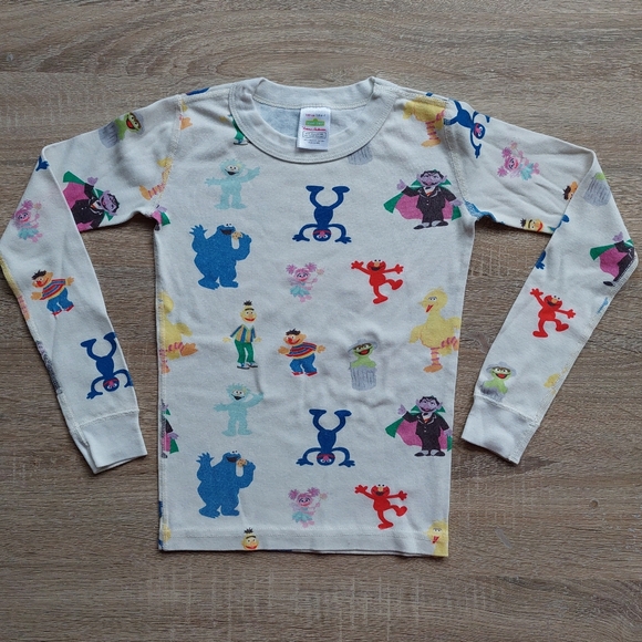 Hanna Andersson Sesame Street pjs 6-7 - Picture 7 of 16
